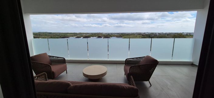 Image No.12-3 Bed Property for sale