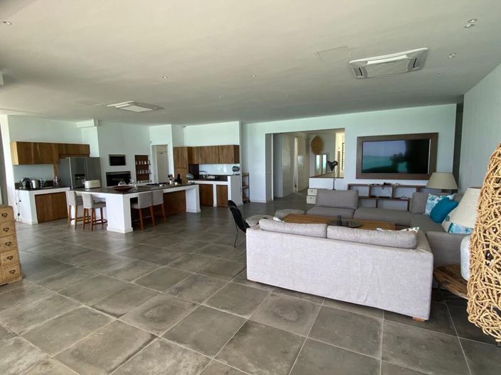 Image No.4-4 Bed Property for sale