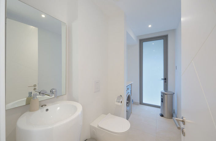 Image No.26-3 Bed Property for sale