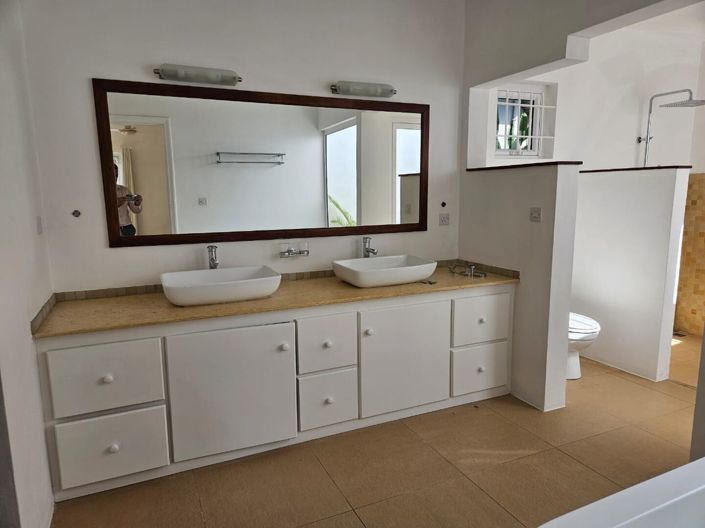 Image No.10-4 Bed Villa for sale