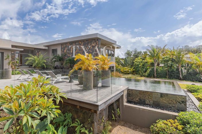 Image No.2-4 Bed Villa for sale