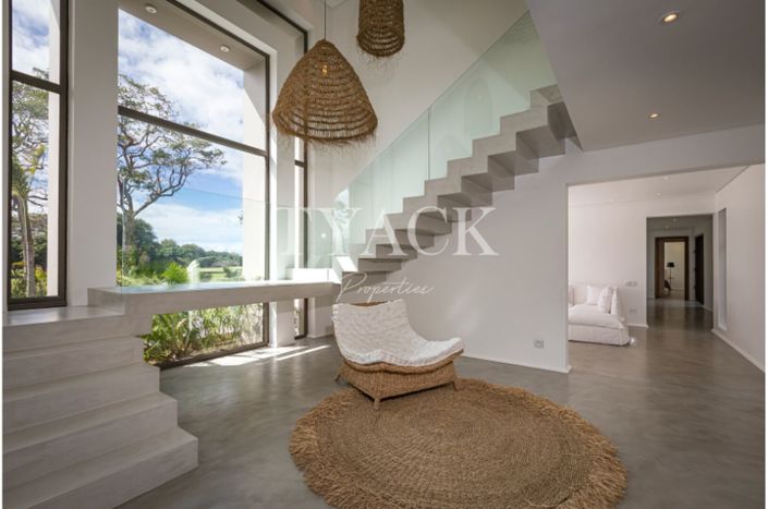 Image No.8-4 Bed Villa for sale