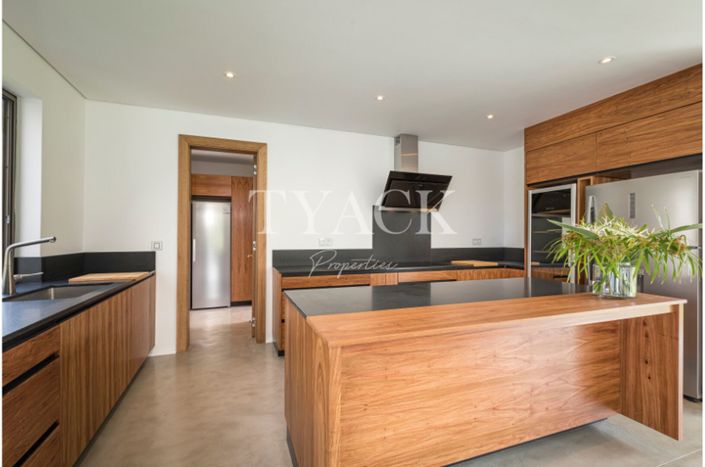 Image No.9-4 Bed Villa for sale