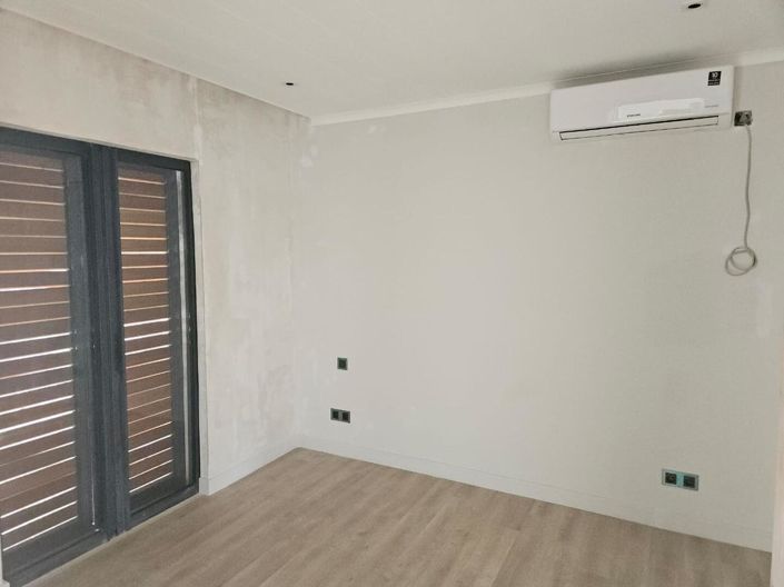 Image No.3-2 Bed Villa for sale
