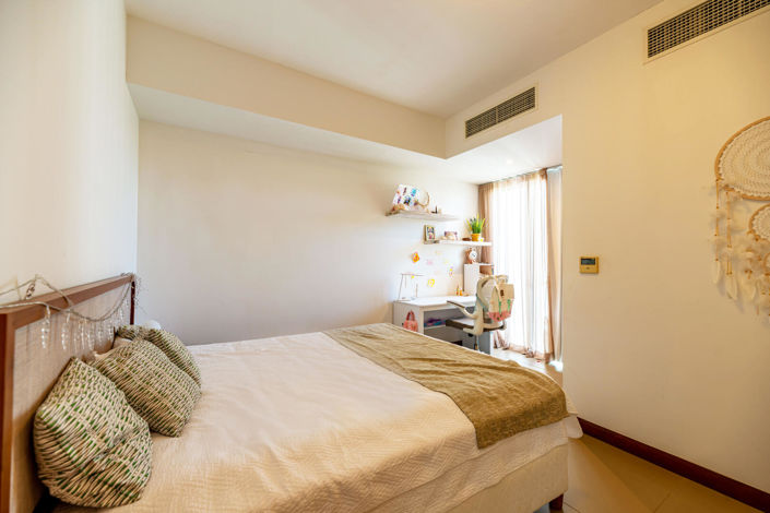 Image No.13-3 Bed Property for sale