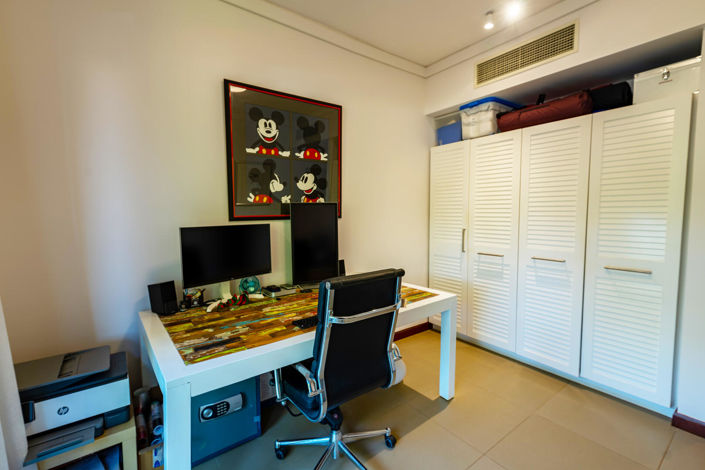 Image No.12-3 Bed Property for sale