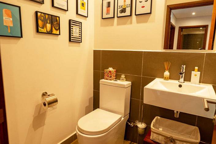 Image No.15-3 Bed Property for sale