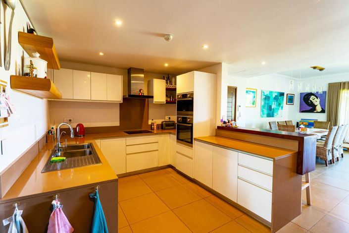 Image No.6-3 Bed Property for sale