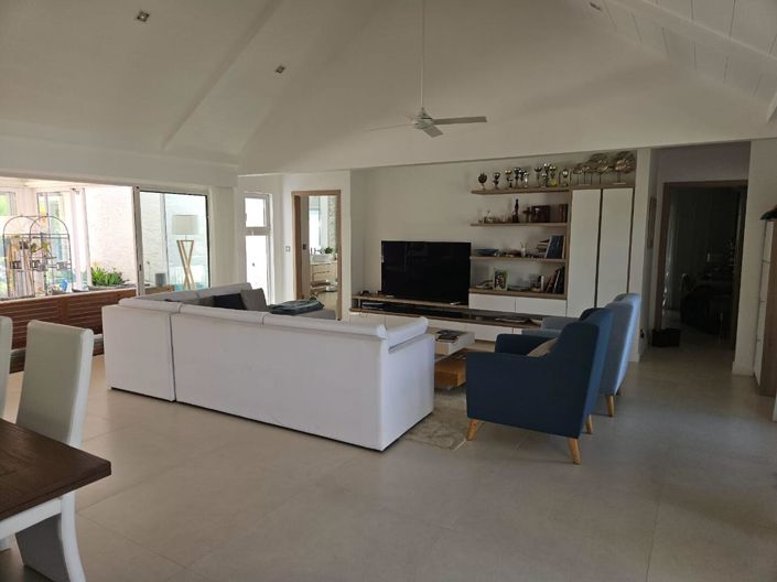 Image No.5-5 Bed Villa for sale