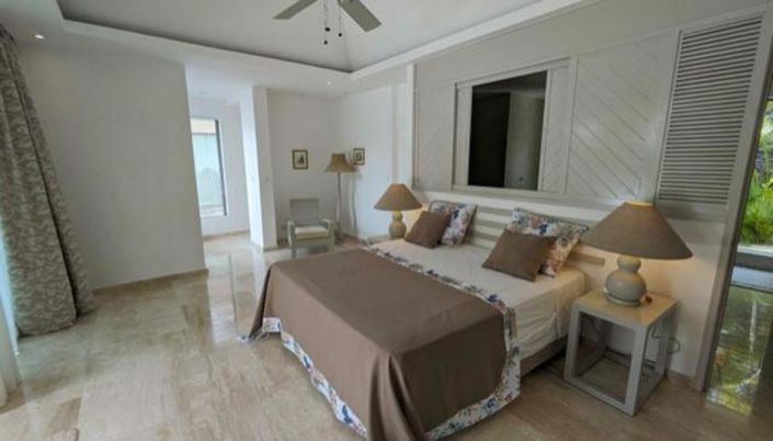Image No.12-5 Bed Villa for sale