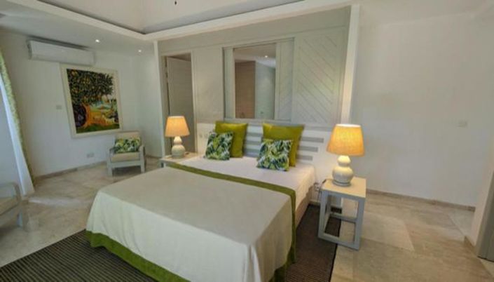 Image No.14-5 Bed Villa for sale