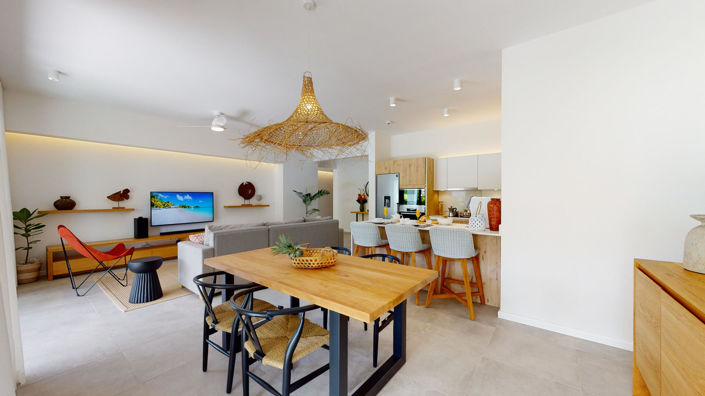 Image No.10-2 Bed Property for sale