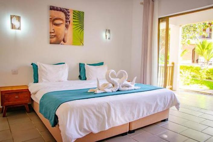 Image No.10-20 Bed Property for sale