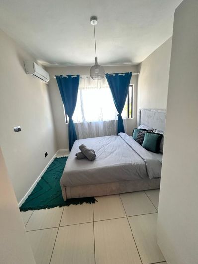 Image No.17-3 Bed Property for sale