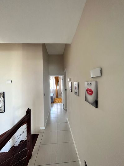Image No.9-3 Bed Property for sale
