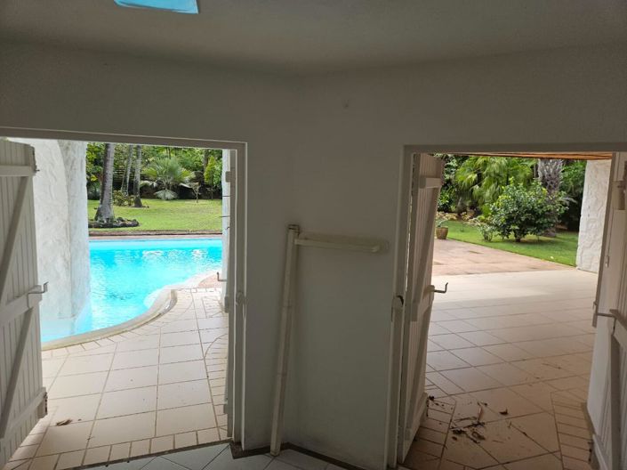 Image No.5-5 Bed Villa for sale
