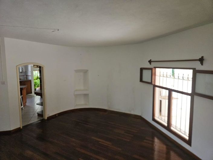 Image No.9-5 Bed Villa for sale