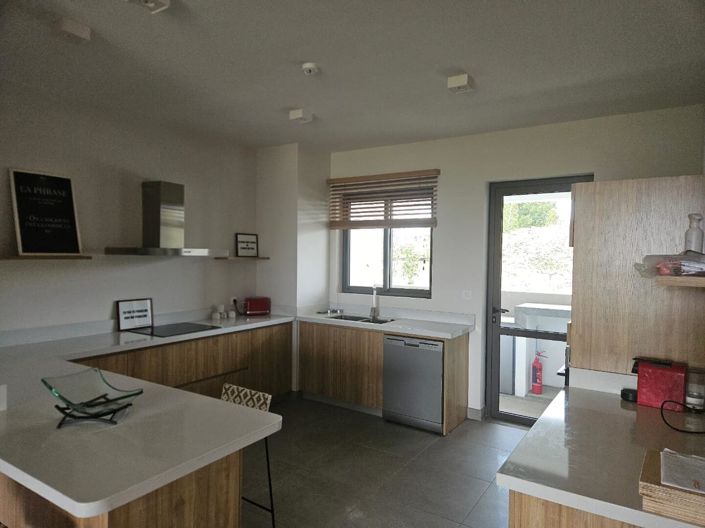 Image No.4-3 Bed Property for sale
