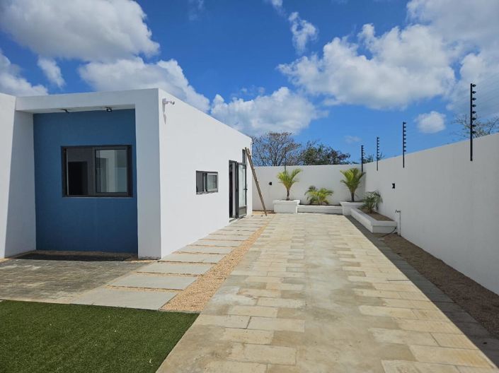 Image No.2-5 Bed Villa for sale