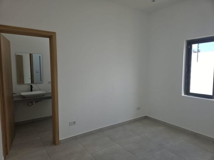 Image No.6-5 Bed Villa for sale