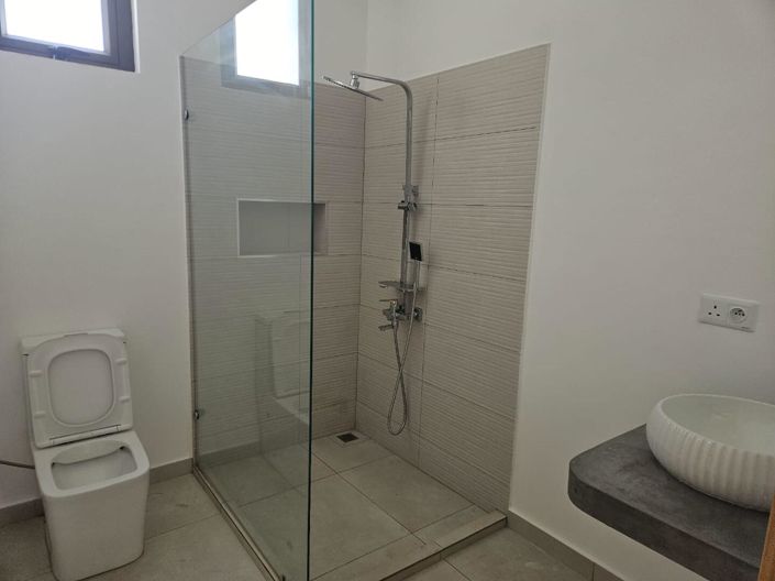 Image No.8-5 Bed Villa for sale