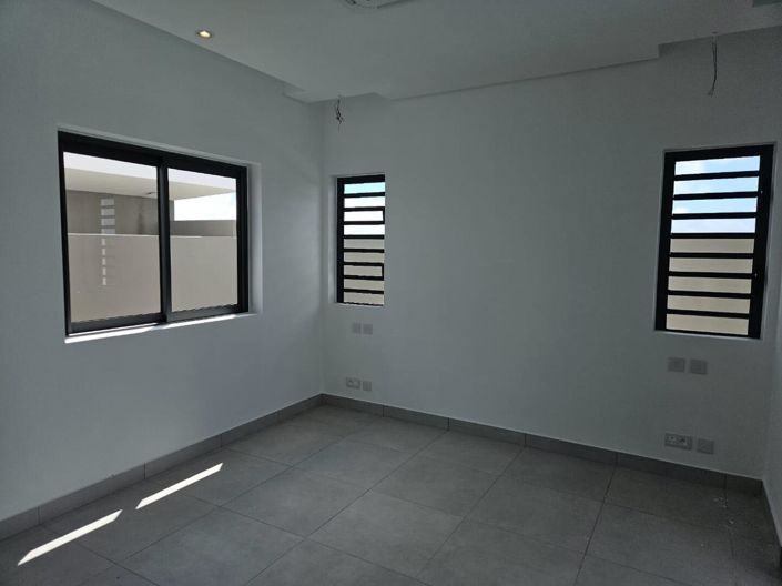Image No.11-3 Bed Villa for sale