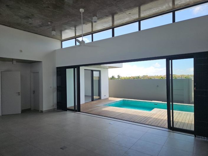 Image No.2-3 Bed Villa for sale