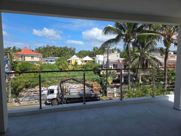 Image No.3-2 Bed Property for sale