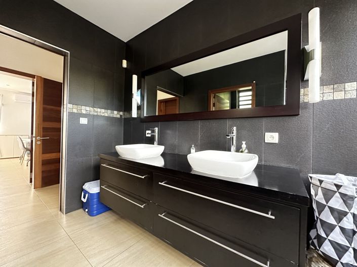 Image No.28-4 Bed Villa for sale