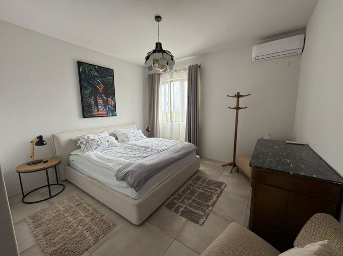 Image No.20-3 Bed Property for sale