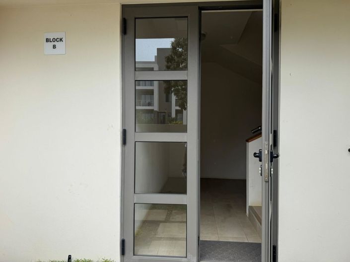 Image No.23-3 Bed Property for sale