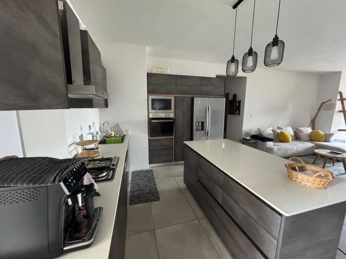 Image No.9-3 Bed Property for sale
