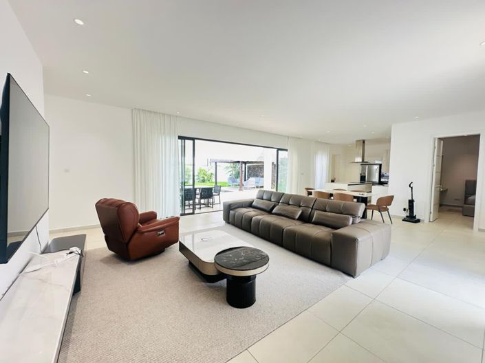 Image No.4-3 Bed Villa for sale