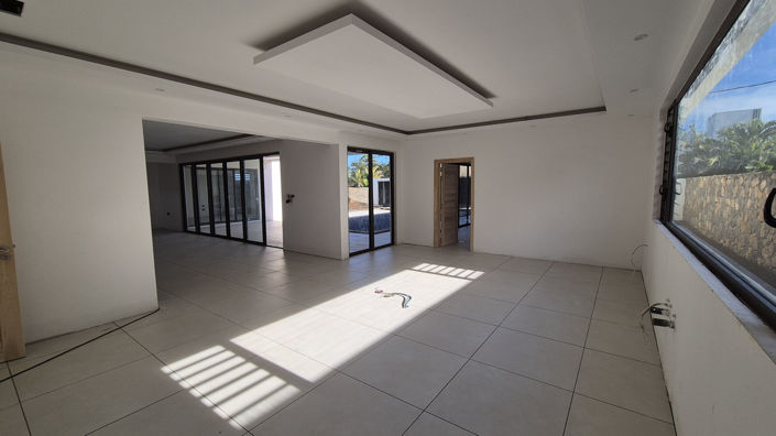Image No.13-4 Bed Villa for sale