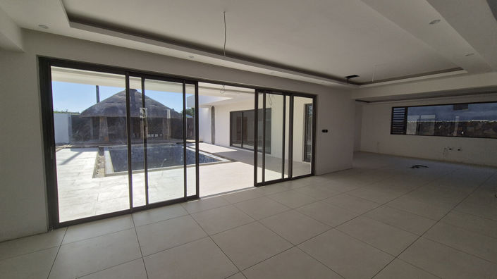 Image No.15-4 Bed Villa for sale