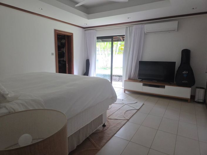 Image No.12-5 Bed Villa for sale