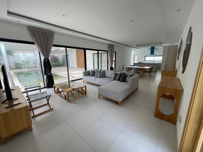 Image No.3-4 Bed Villa for sale