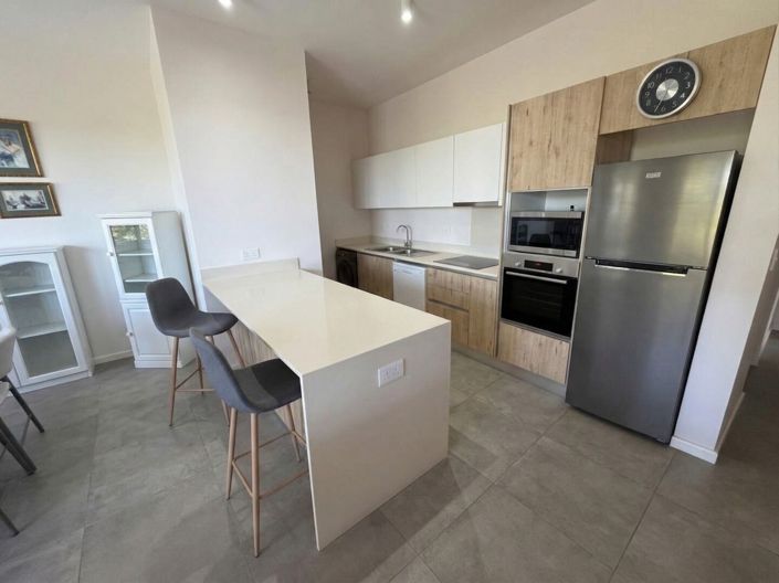 Image No.19-3 Bed Property for sale