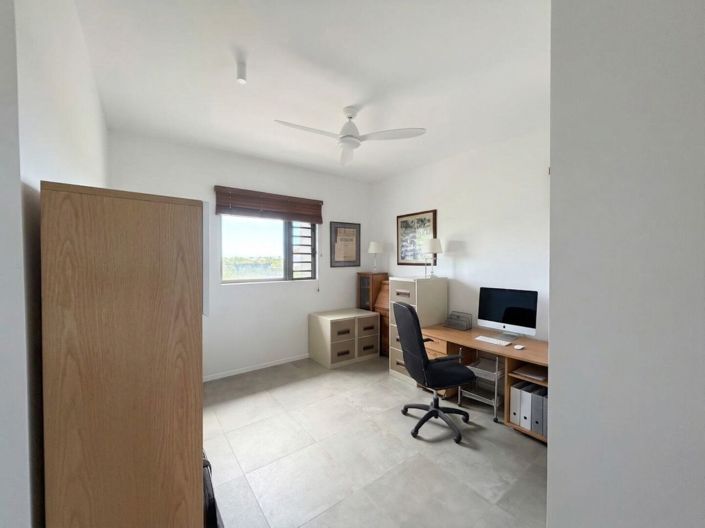 Image No.26-3 Bed Property for sale