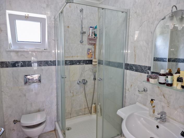 Image No.9-3 Bed Villa / Detached for sale