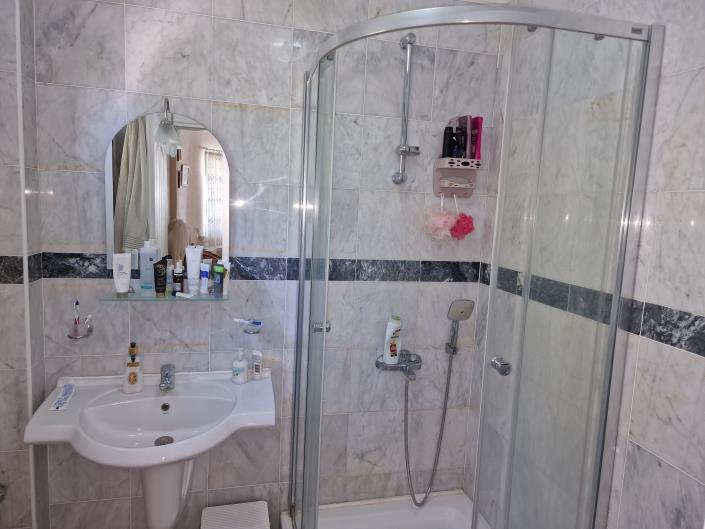 Image No.12-3 Bed Villa / Detached for sale