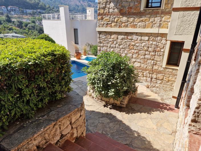 Image No.22-14 Bed Villa / Detached for sale