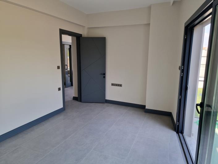 Image No.29-4 Bed Mansion for sale