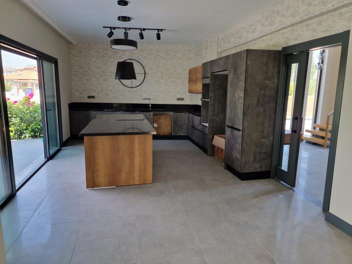 Image No.3-4 Bed Mansion for sale