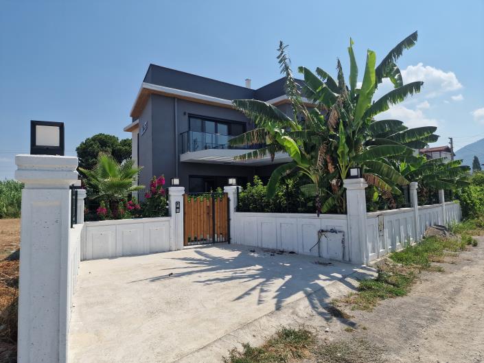 Image No.51-4 Bed Mansion for sale