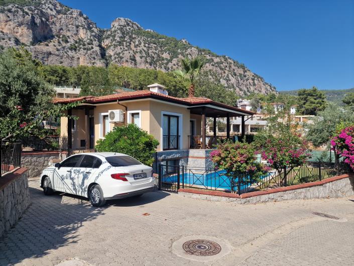 Image No.22-4 Bed Villa / Detached for sale