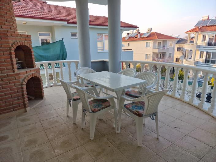 Image No.10-3 Bed Apartment for sale