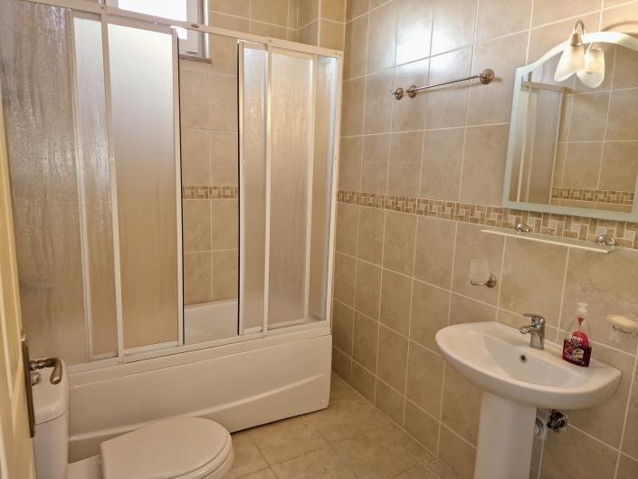 Image No.8-3 Bed Apartment for sale