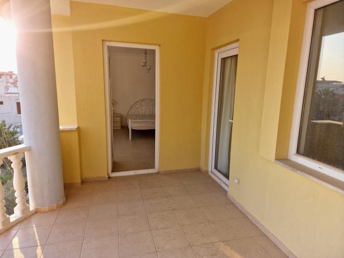 Image No.13-3 Bed Apartment for sale