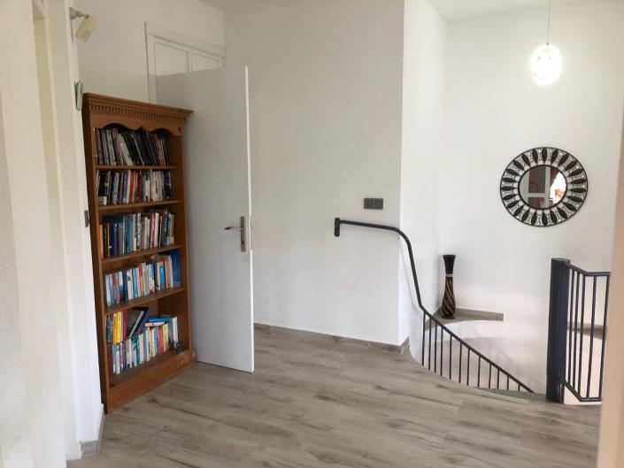 Image No.25-4 Bed Villa / Detached for sale